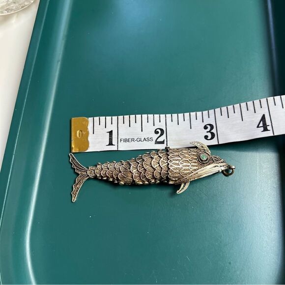 Rare Vintage Articulated Fish Hidden Pendant Box Chinese Gilt Turquoise Eyes - Picture 9 of 9